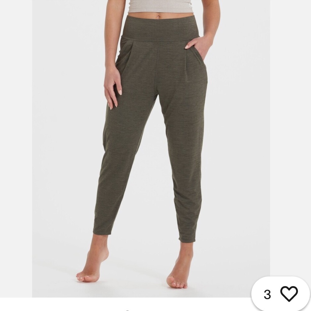 Vuori Lux at Ease Pant Size Medium
